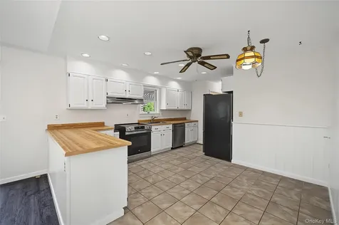 318 Cornwall Hill Road Patterson NY 12563