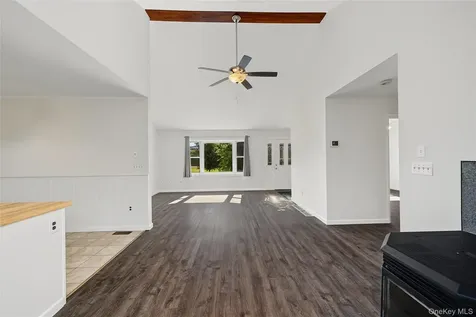 318 Cornwall Hill Road Patterson NY 12563