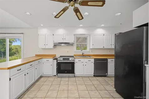 318 Cornwall Hill Road Patterson NY 12563