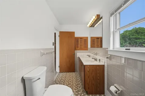318 Cornwall Hill Road Patterson NY 12563
