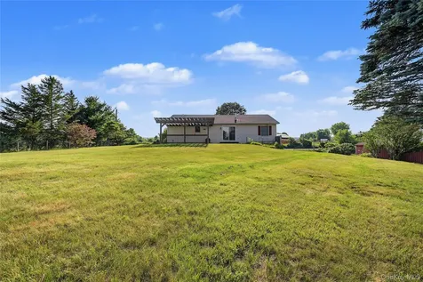 318 Cornwall Hill Road Patterson NY 12563