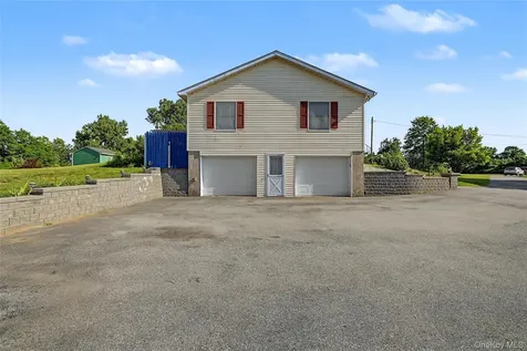 318 Cornwall Hill Road Patterson NY 12563