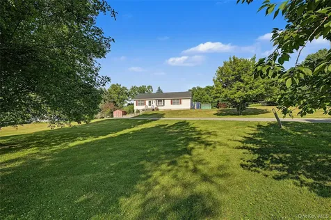 318 Cornwall Hill Road Patterson NY 12563