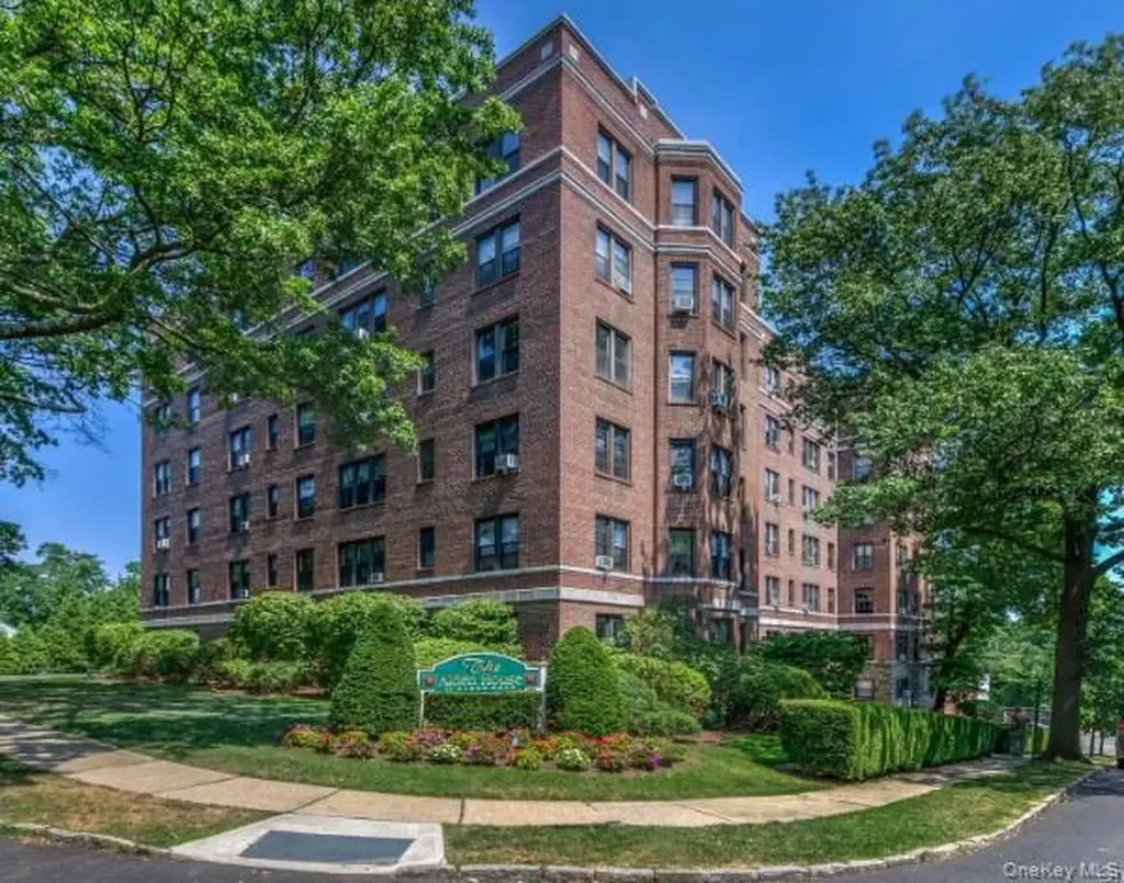 11 Alden Road Larchmont NY 10538