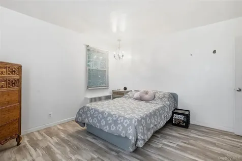 324 Post Road Westbury NY 11590