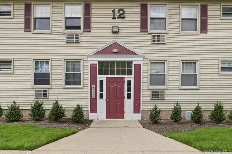 324 Post Road Westbury NY 11590