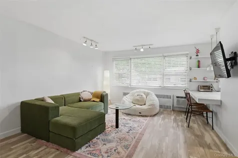 324 Post Road Westbury NY 11590
