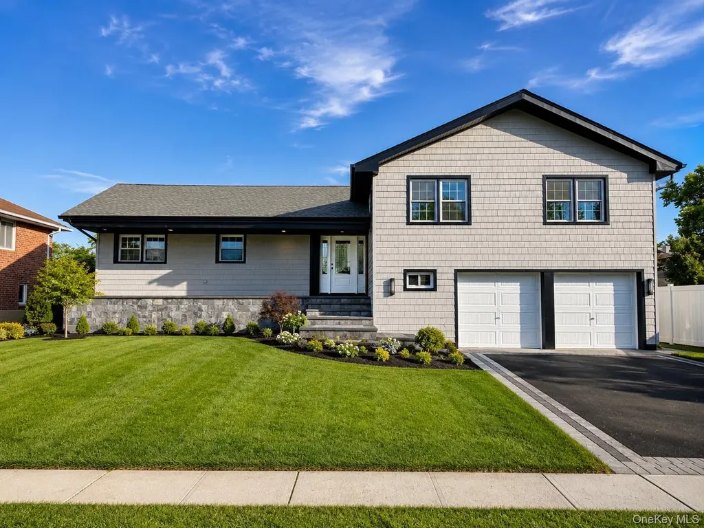 2488 Howard Road North Bellmore NY 11710