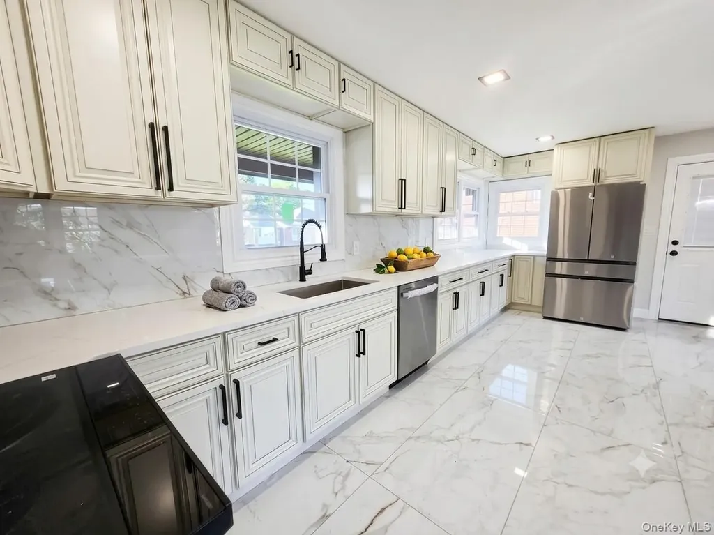 2488 Howard Road North Bellmore NY 11710
