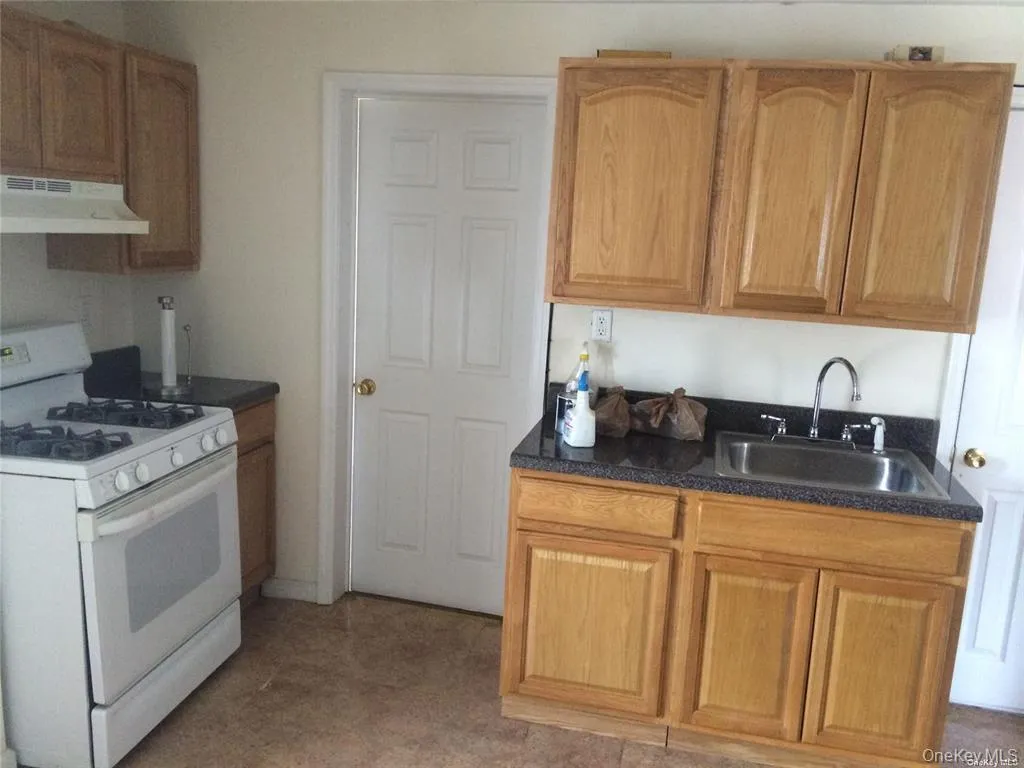 143-22 94th Avenue Briarwood NY 11435