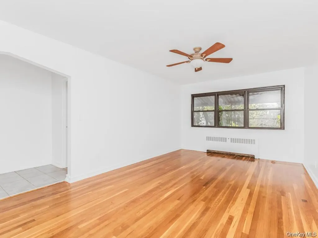 1863 Williamsbridge Road Bronx NY 10461