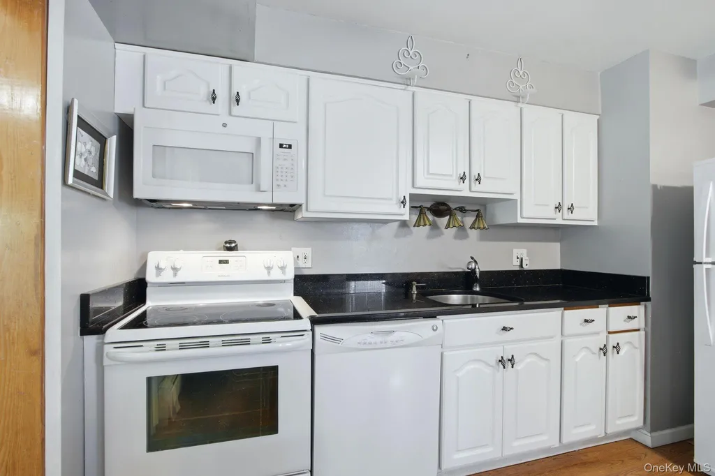 2289 Sultana Drive Yorktown Heights NY 10598