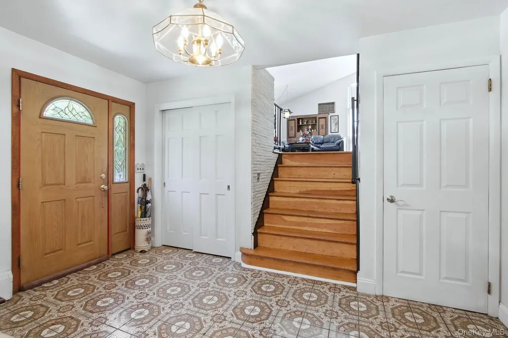 2289 Sultana Drive Yorktown Heights NY 10598