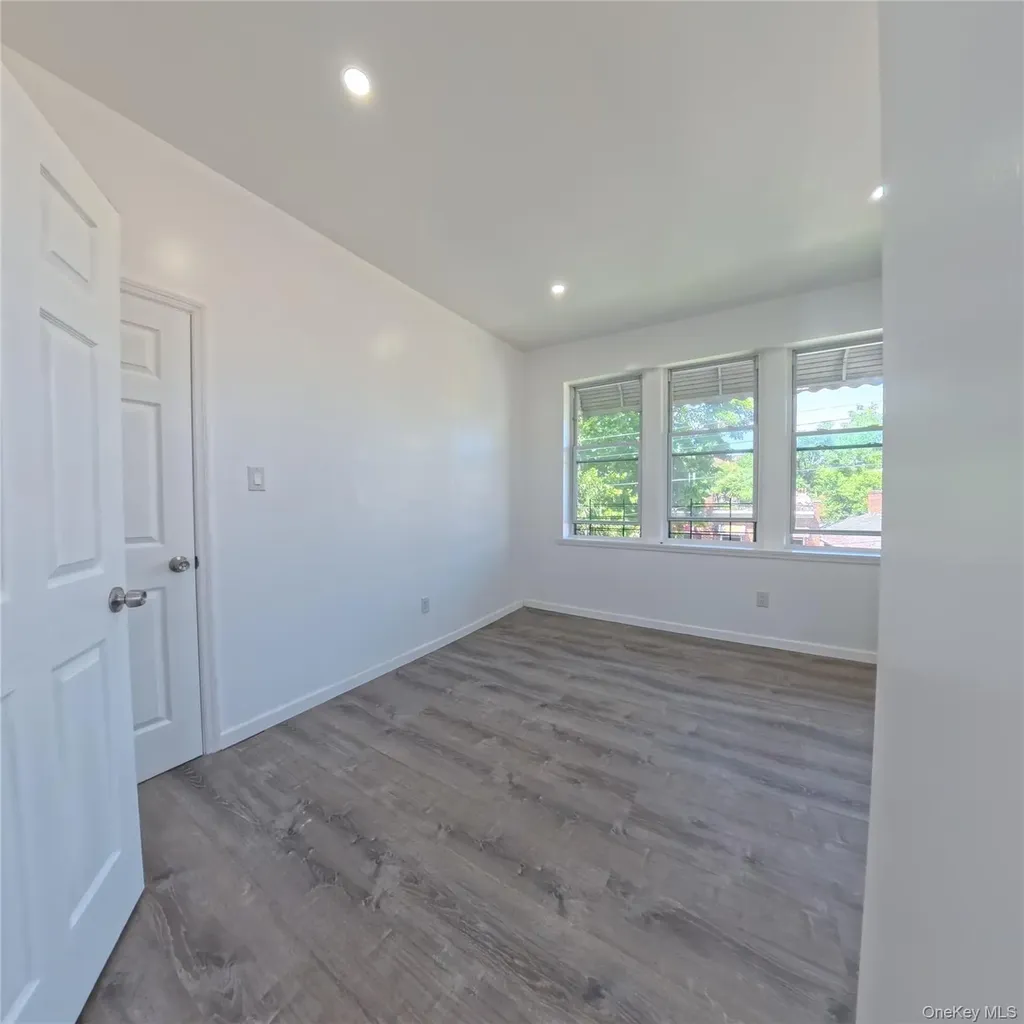 858 E 230th Street Bronx NY 10466