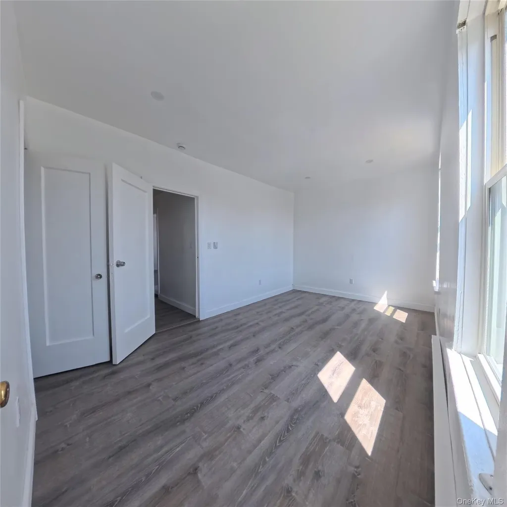 858 E 230th Street Bronx NY 10466