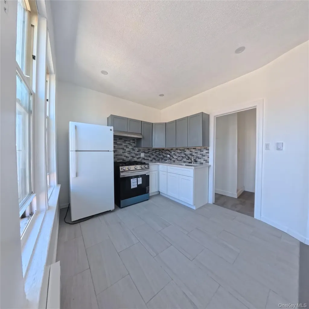 858 E 230th Street Bronx NY 10466