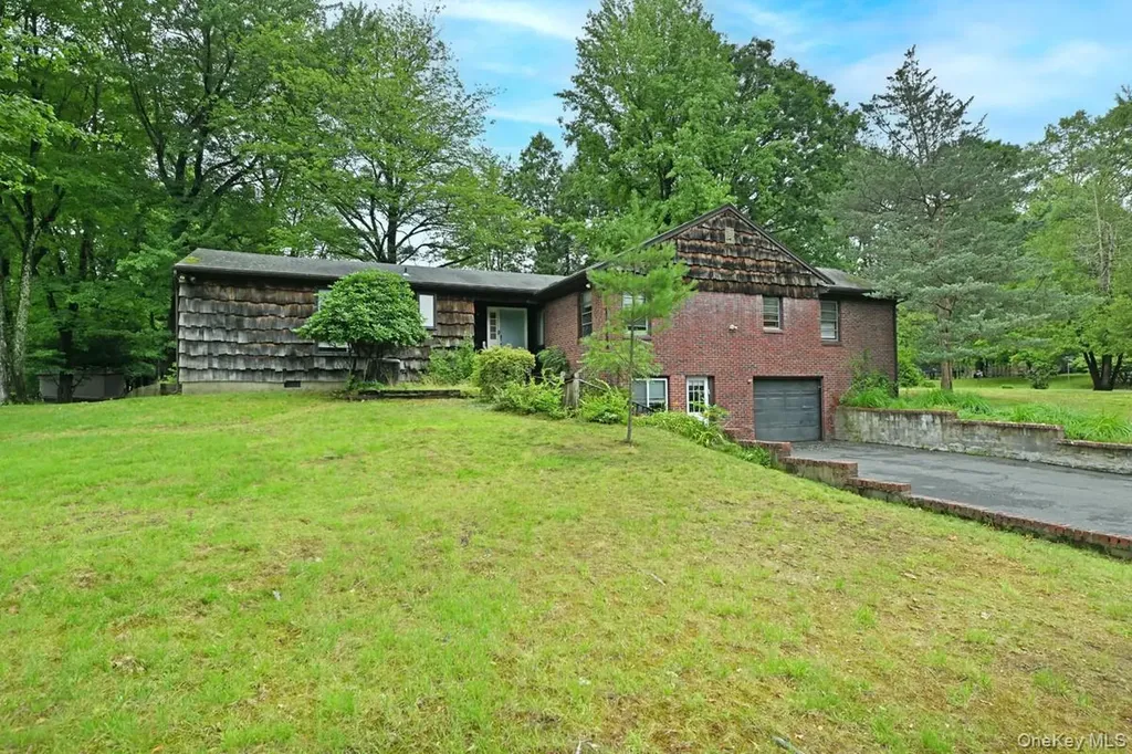 43 Sutin Place Spring Valley NY 10977