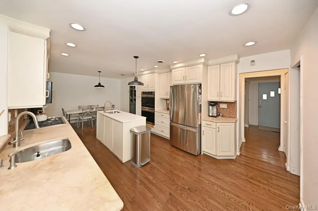 43 Sutin Place Spring Valley NY 10977