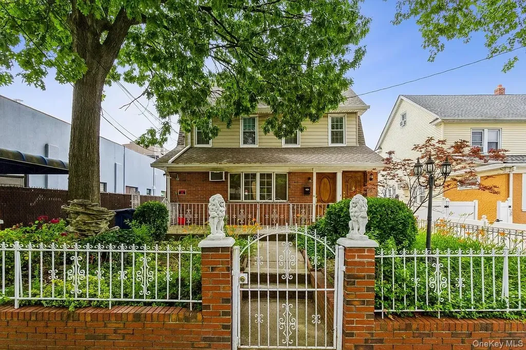 152-14 84th Drive Briarwood NY 11432