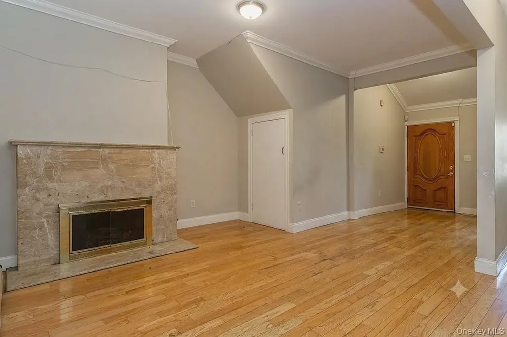 152-14 84th Drive Briarwood NY 11432