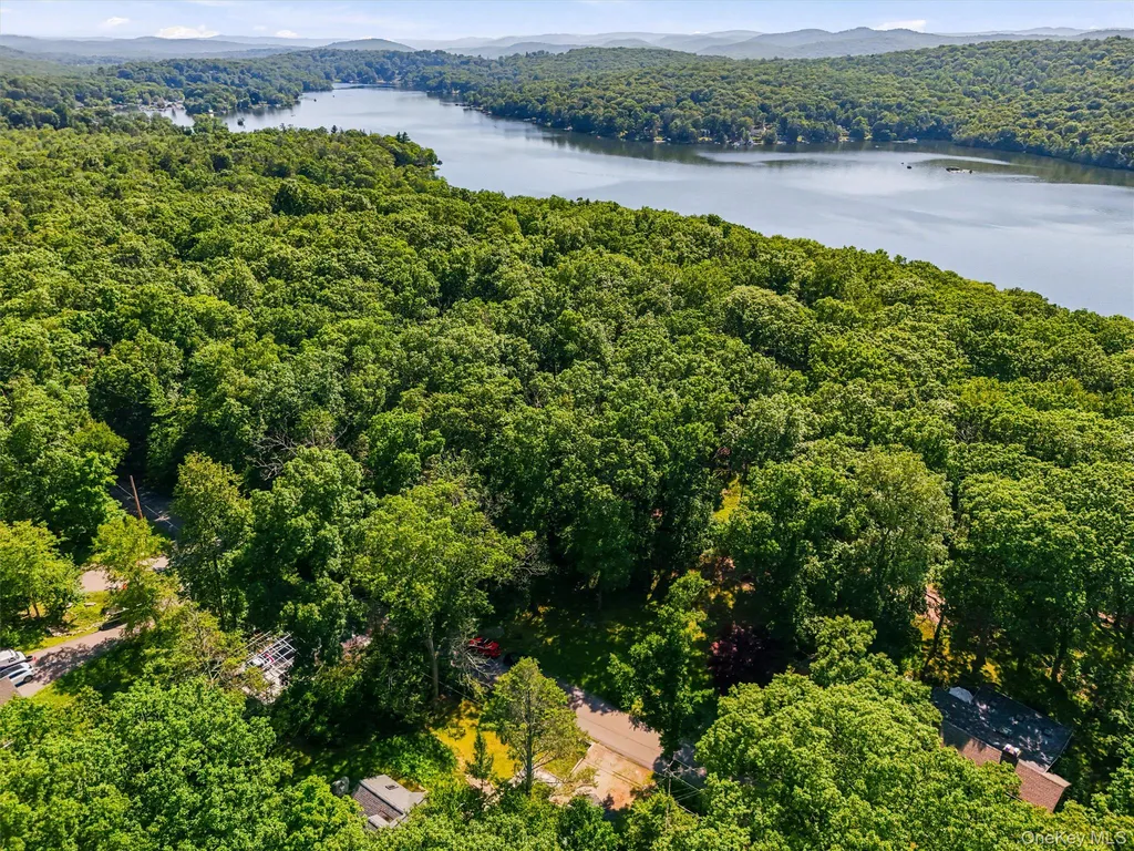 18 Winnebago Road Putnam Valley NY 10579