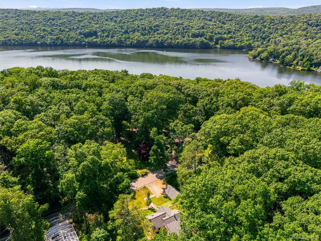 18 Winnebago Road Putnam Valley NY 10579