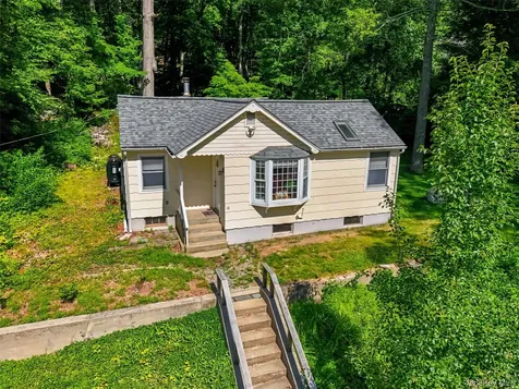 18 Winnebago Road Putnam Valley NY 10579