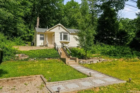 18 Winnebago Road Putnam Valley NY 10579