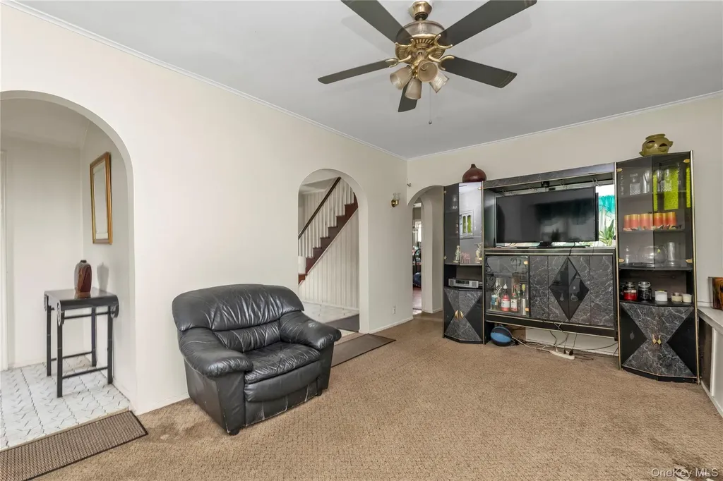 1639 Empire Street Elmont NY 11003