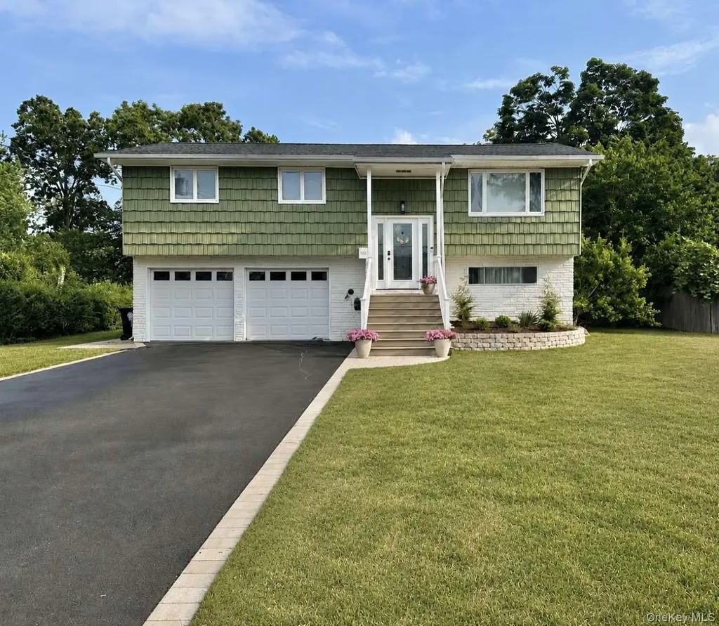 122 Jordan Street Bay Shore NY 11706