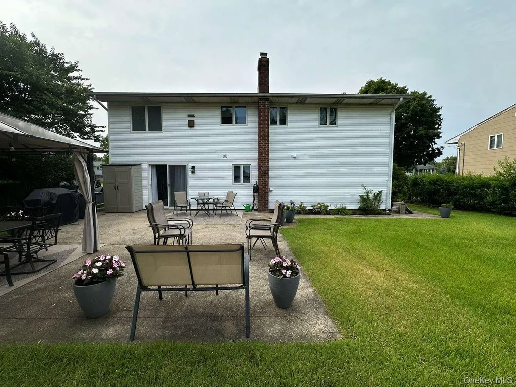 122 Jordan Street Bay Shore NY 11706