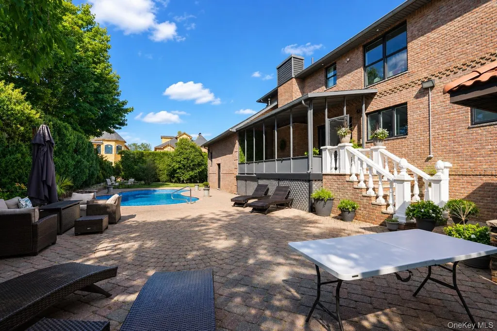 5 Nicolosi Drive Staten Island NY 10312