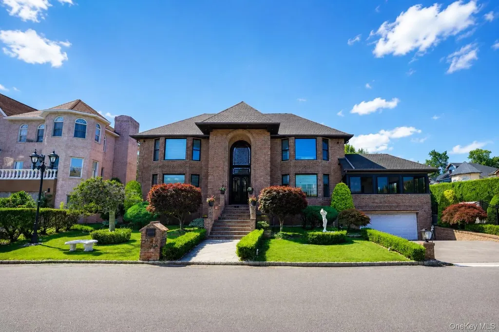 5 Nicolosi Drive Staten Island NY 10312