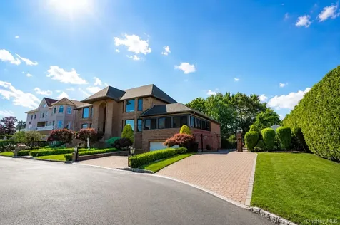 5 Nicolosi Drive Staten Island NY 10312