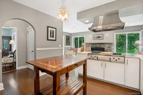 312 Quaker Road Chappaqua NY 10514