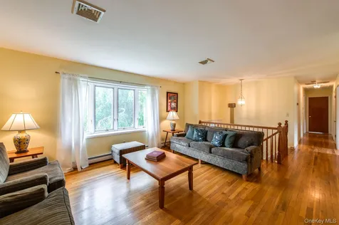 284 Waterbury Hill Road Lagrangeville NY 12540