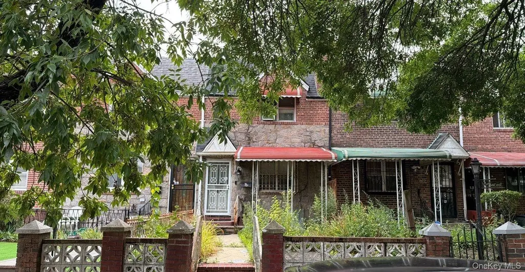264 E 86th Street Brooklyn NY 11236