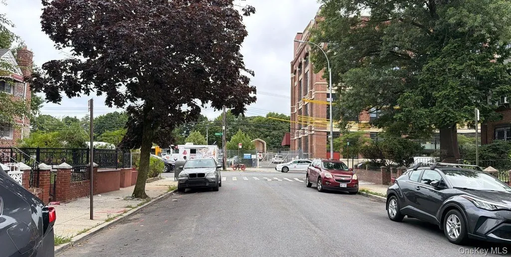 264 E 86th Street Brooklyn NY 11236