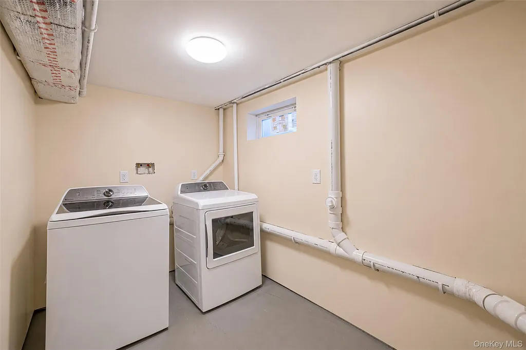 52 Norfeld Boulevard Elmont NY 11003