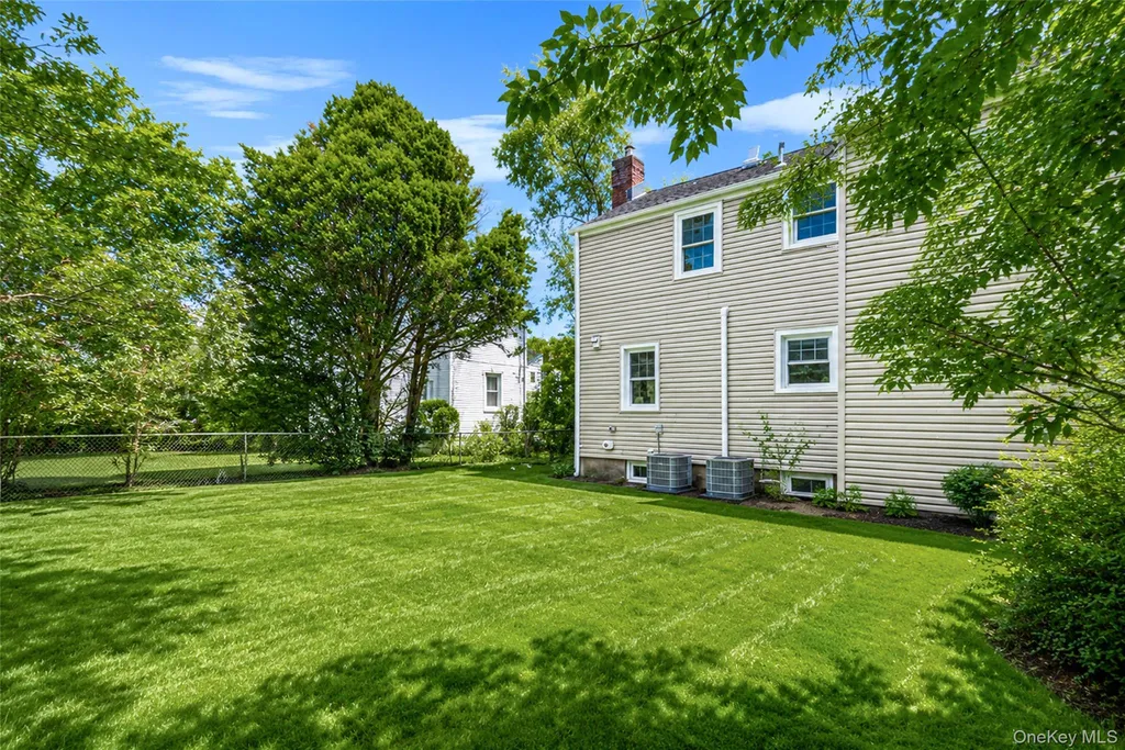 52 Norfeld Boulevard Elmont NY 11003