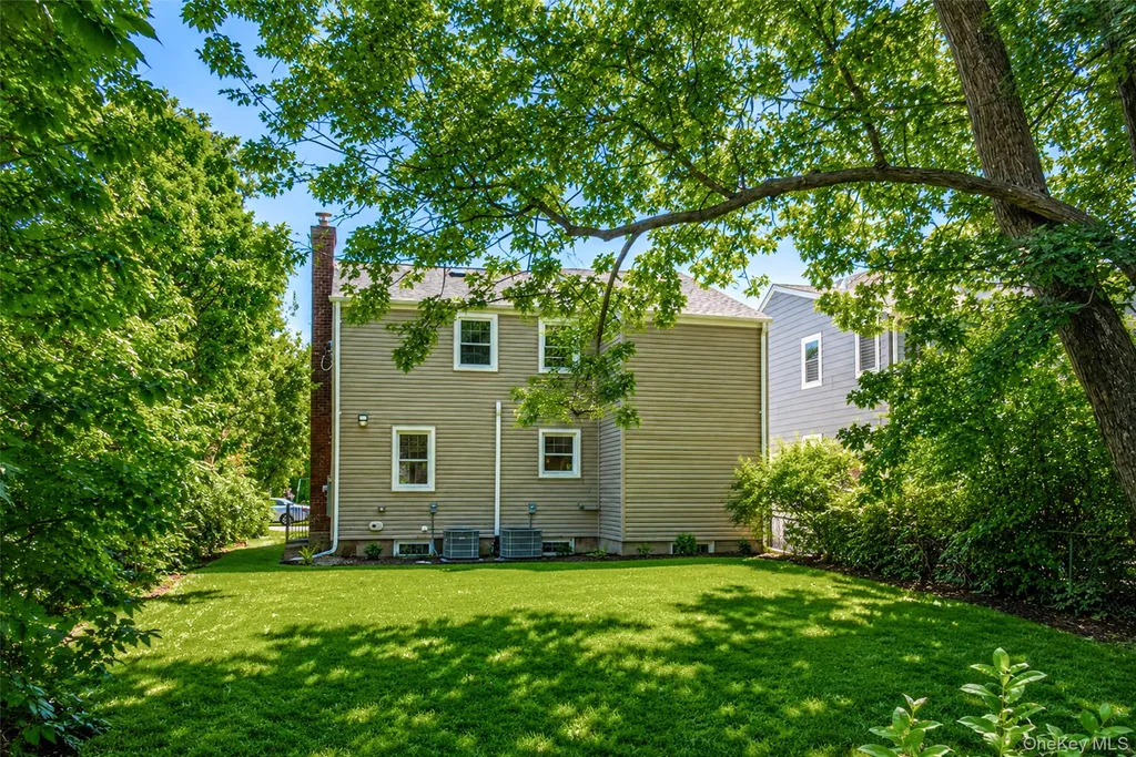52 Norfeld Boulevard Elmont NY 11003
