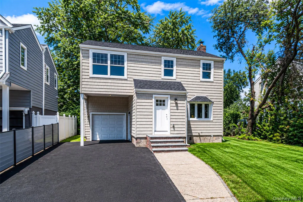 52 Norfeld Boulevard Elmont NY 11003