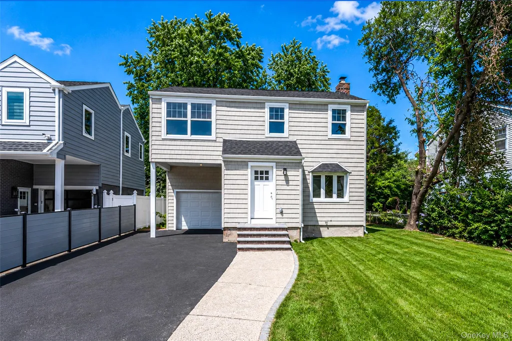 52 Norfeld Boulevard Elmont NY 11003