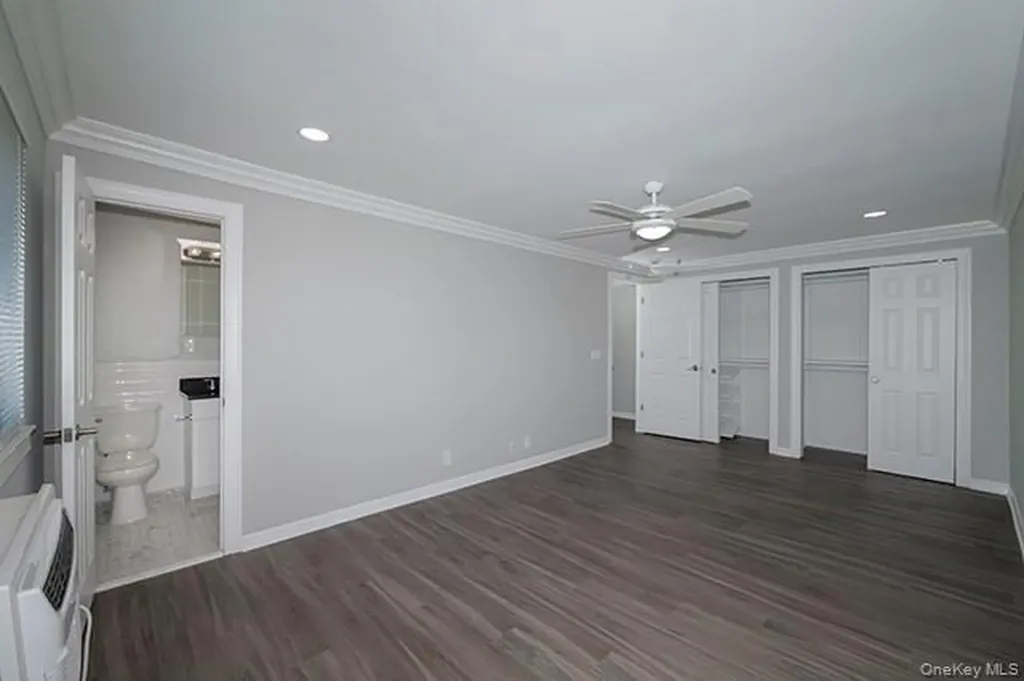 407 East Main Street Bay Shore NY 11706