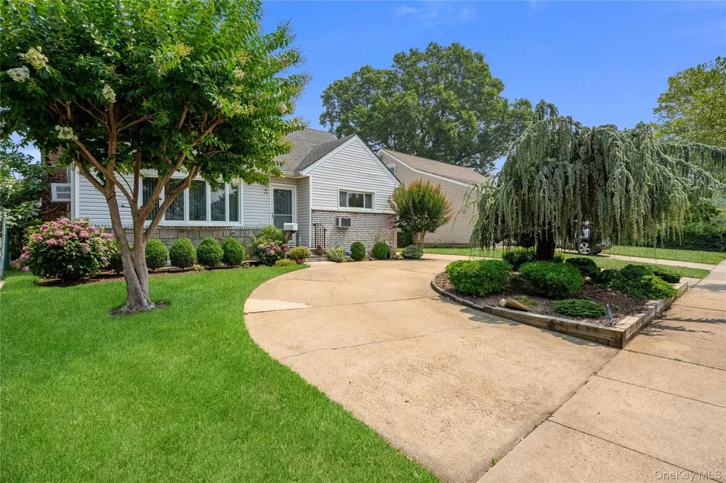 78 Ambrose Avenue Malverne NY 11565
