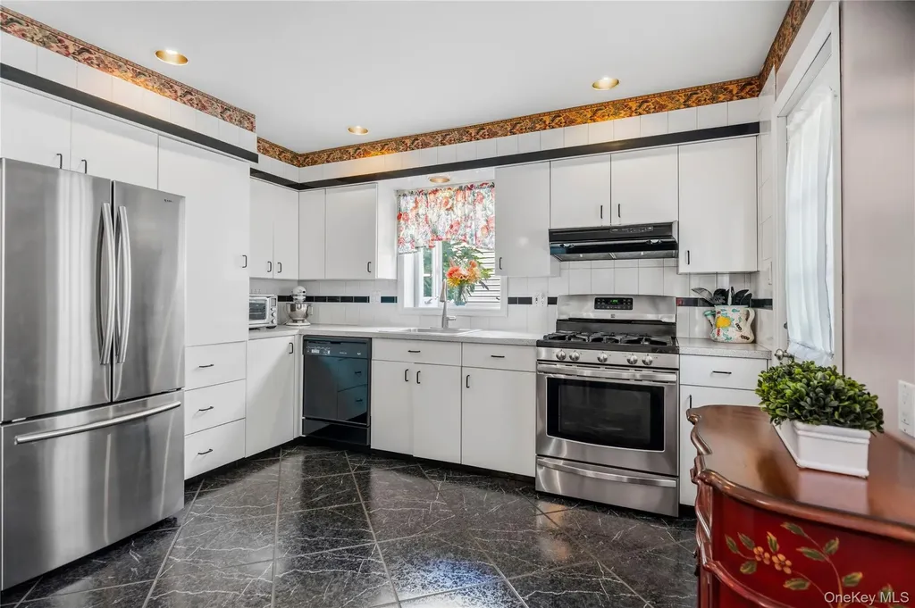 78 Ambrose Avenue Malverne NY 11565