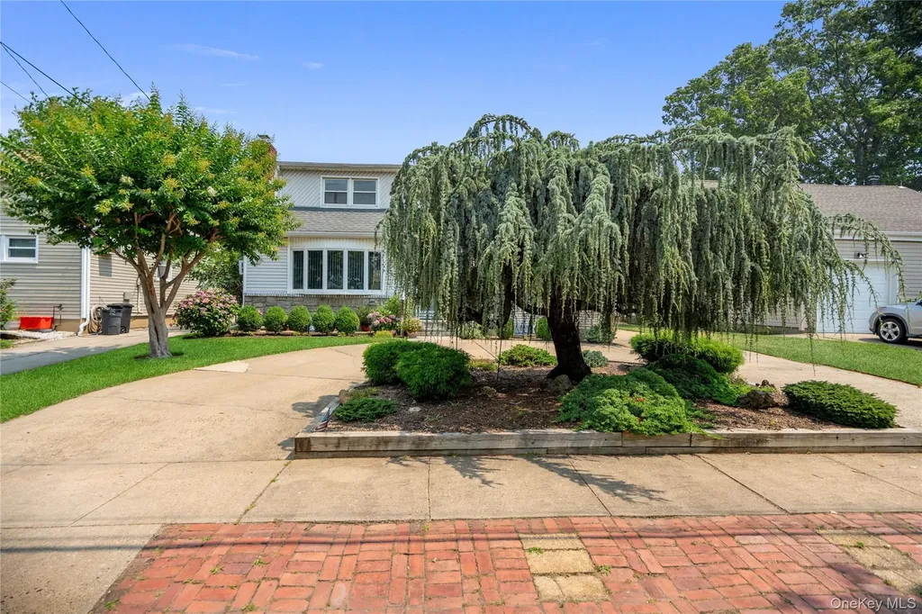 78 Ambrose Avenue Malverne NY 11565