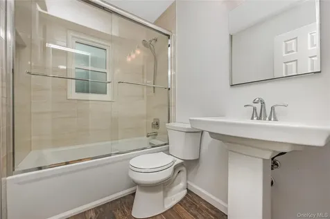 192 Sycamore Avenue Bethpage NY 11714