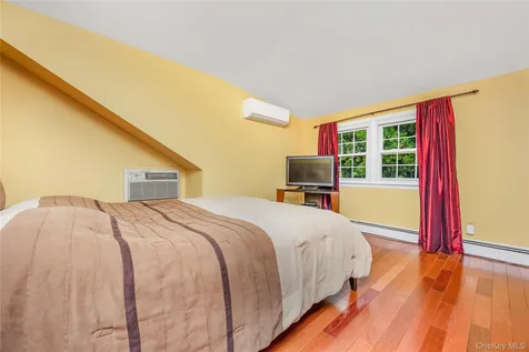 192 Sycamore Avenue Bethpage NY 11714