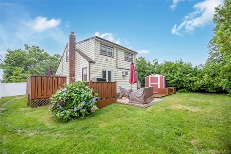 192 Sycamore Avenue Bethpage NY 11714